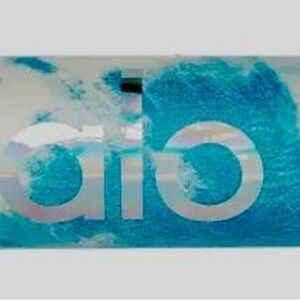 ALO Yoga Blue and White Graphic Mat